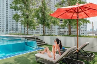 Bangkok: Der Qlub-Tagespass mit Pool, Onsen, Sauna und Fitnessstudio
