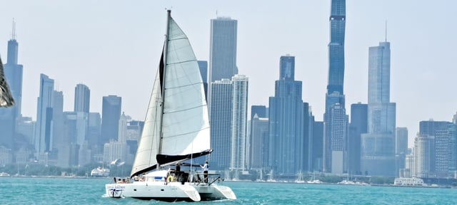 Chicago : Voile privée en catamaran pour un maximum de 12 personnes