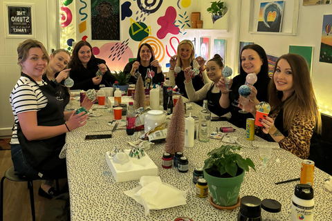 Manchester: Private Art/Craft Workshop guided by an artist.