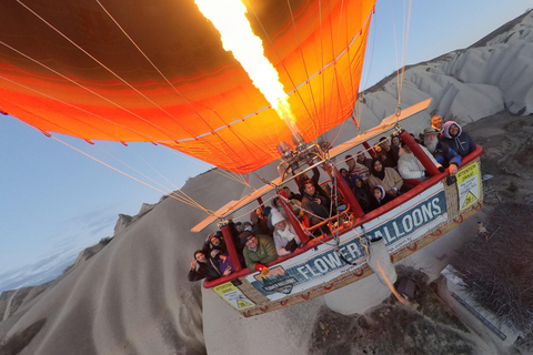 KAPPADOKIEN HEISSLUFTBALLONS (GOREME)Kappadokien; Der schönste Flug der Welt (GOREME)