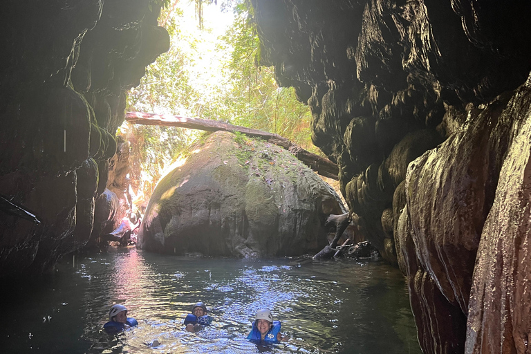 Vega Baja: Highlights views and Guided Tour in Caves