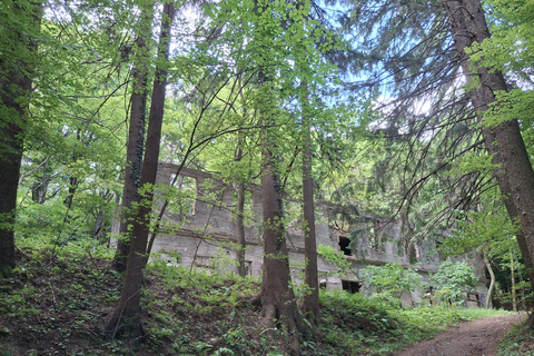 Zagreb: Urbex Adventure – Abandoned Sanatorium + Forest Hike