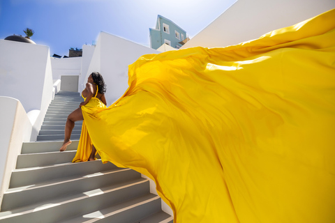 Sesión de fotos con vestido volador en Santorini