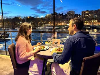 Paris : Dîner-croisière 3 services avec vin sur la Seine