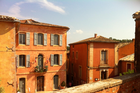 Marseille: Luberon Villages and Market Day Tour