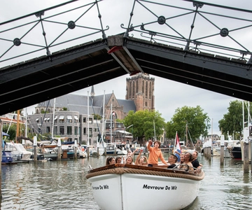 Dordrecht: City Canal Cruise