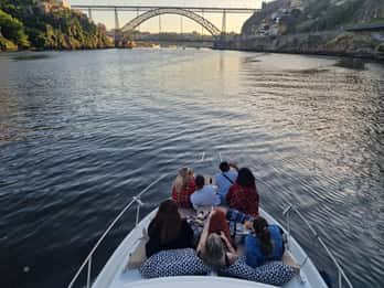Porto: Cruzeiro das 6 Pontes e Vinho do Porto com opção de pôr do sol