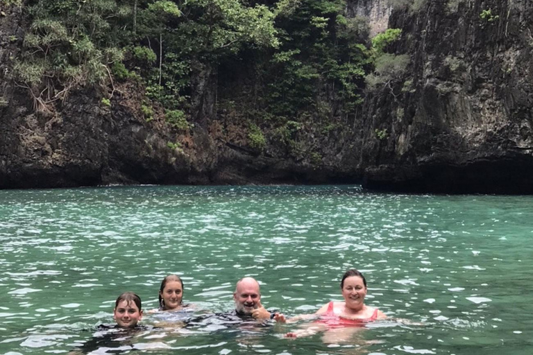 Phuket : Affrètement d&#039;un bateau rapide privé pour les îles Phi Phi et Khai