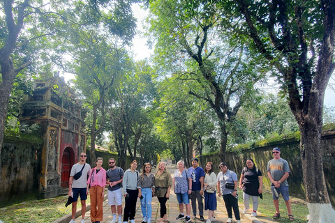 HUE KAISERLICHE ZITADELLE KLEINE GRUPPENREISE AB DANANG/HOIAN