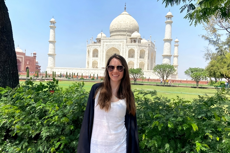 De Delhi: excursão de um dia com tudo incluído ao Taj Mahal com trasladosCarro, motorista, guia e taxa de entrada