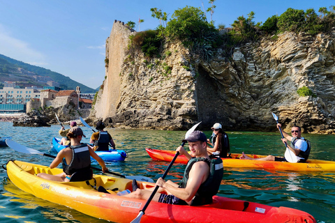 Budva : 3 heures de paddle board ou de kayak pour visiter les grottes côtièresBudva : balade de 3 h en kayak vers les grottes côtières