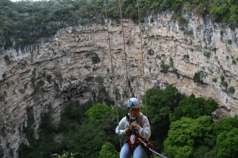 Chiapas: Sima de las Cotorras y Cascadas El Aguacero