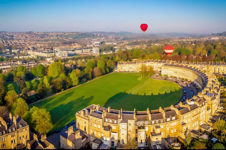 London: Avebury Stone Circles & Roman Baths Chinese Day Tour Includes Roman Baths