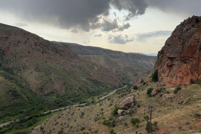 Armenia: 5-Day Wine and Culture Tour with Breakfast & Lunch