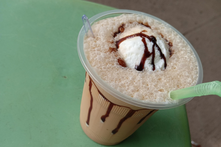 Agra- Old market tour and Food Walk by TUK TUK