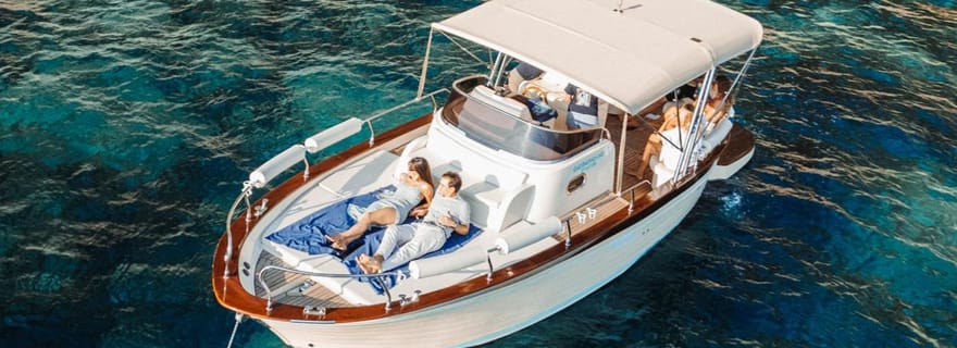 Tour en bateau au coucher du soleil dans les Cinque Terre : l'heure dorée sur l'eau