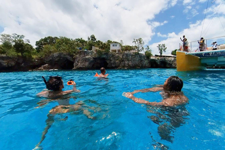 内格里尔：海盗船巡游（含浮潜和 Ricks）仅限公主和帕拉迪乌姆度假村的客人