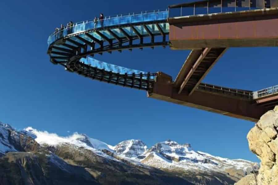 Tour durch die Nationalparks Banff und Jasper und Gletscherabenteuer. Foto: GetYourGuide Tour durch die Nationalparks Banff und Jasper und Gletscherabenteuer. Foto: GetYourGuide