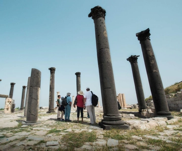 Destinazioni Baraka: Tour guidato della città antica di Umm Qais