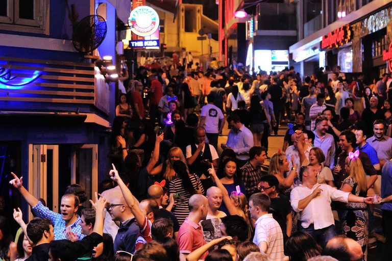 Hong Kong: Private Night Tour with Local