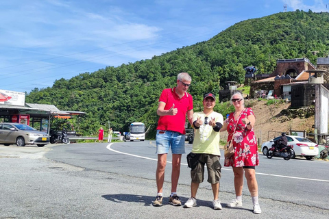 Przejazd samochodem z Danang do Hue, wizyta na przełęczy Hai Van, Monkey Moutain