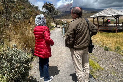 Quito: Cotopaxi & Quilotoa 2-Day Tour with Accommodation