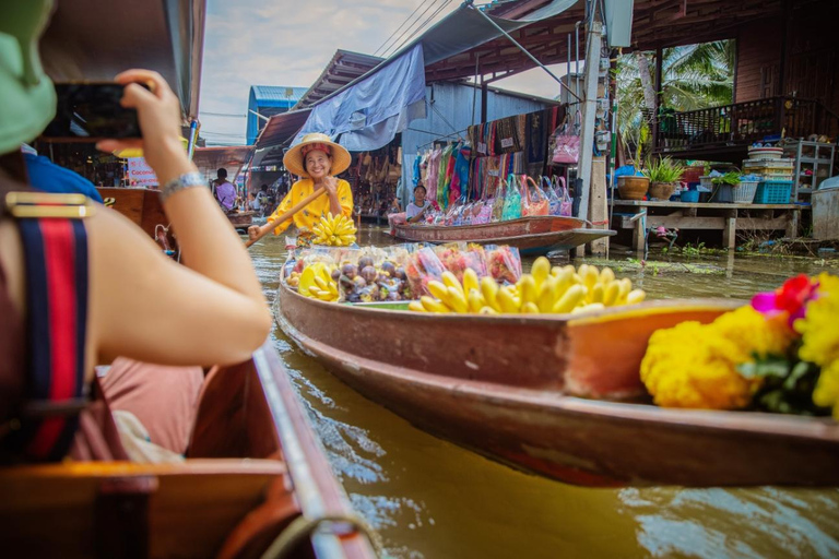 Bangkok: Floating Market & Train Tour with Michelin & Pickup