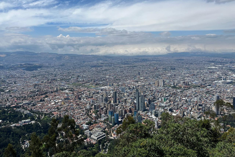 From Bogotá: Cerro Monserrate or Guadalupe and All-Inclusive Coffee Sightseeing Tour