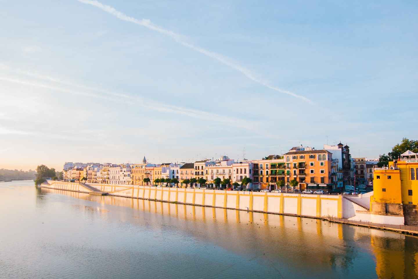 Tour of the Triana neighborhood: Discover the soul of Seville - Tour of the Triana neighborhood: discover the soul of Seville