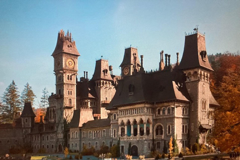 PRIVATE TOUR București : Miercuri, Dracula & Peleș 3 Castele