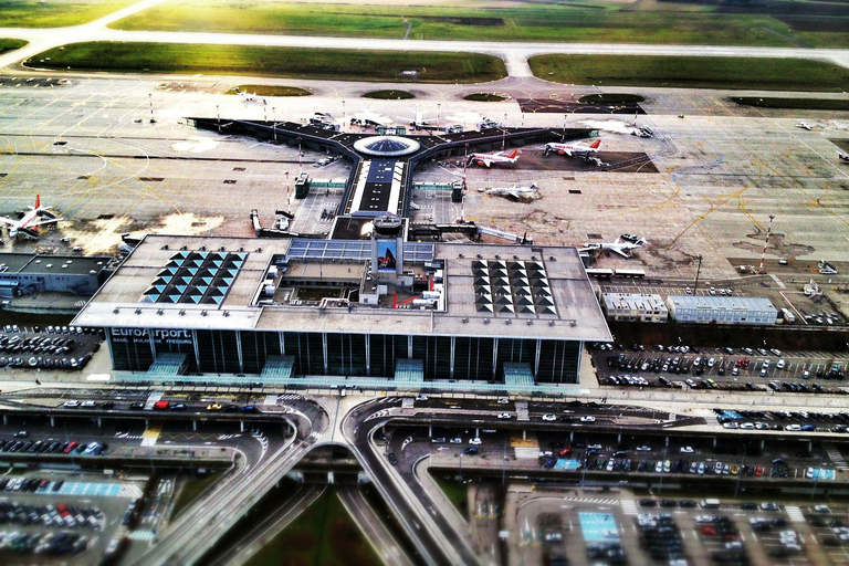 Private Begleitung vom (oder zum) Flughafen ZÜRICH oder BASEL