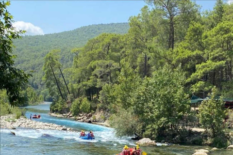 Alanya: Raftingtur, med alternativ för zipline och buggysafariAlanya: Rafting-tur