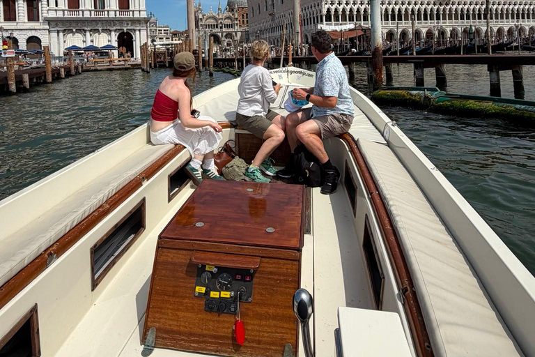 Venice from a Bragozzo: Cruise Tour of St. Mark and Surroundings Venice from a Bragozzo: Boat Tour between St. Mark's and the Surrounding Area
