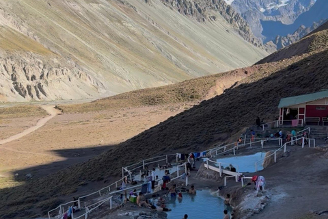 Santiago: Cajón del Maipo and Termas Colinas with Premium Picnic