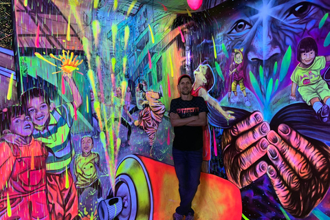 Medellín: City Sightseeing Tour, Comuna 13 and Major Sights. Shared sightseeing tour