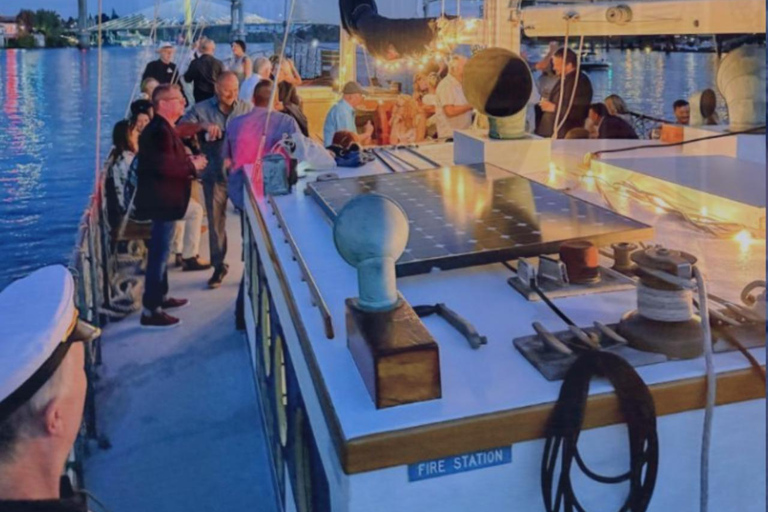 Portland: Sail Boat City Lights Cruise