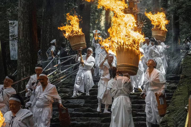 Wakayama & Koyasan: Private Tour with Hotel Pickup & Lunch