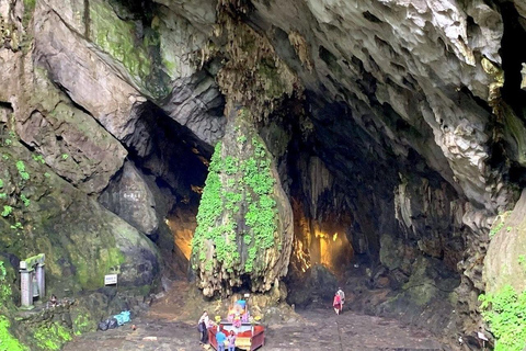 Hanoi: Perfume Pagoda, Huong Tich Cave & Boat Tour Group Tour