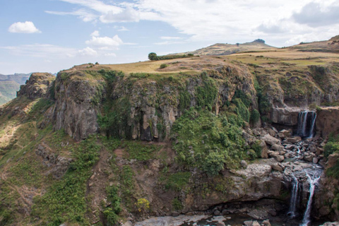 Addis Abeba: Simien Mountains Trekking Tour mit FlügenAddis Abeba: Trekking in den Simien Mountains mit Flügen