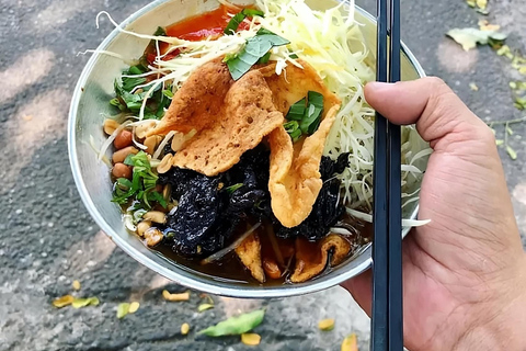 Ho Chi Minh: Excursão gastronômica original a pé com comida localExcursão a pé de comida de rua