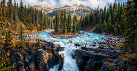 From Calgary: Jasper & Banff Year-Round Scenic Adventure