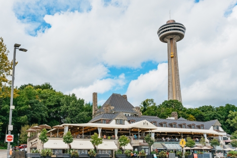Toronto: jednodniowa wycieczka do Niagara Falls z rejsem łodziąWycieczka całodniowa Niagara Falls z rejsem i Niagarą na jeziorze