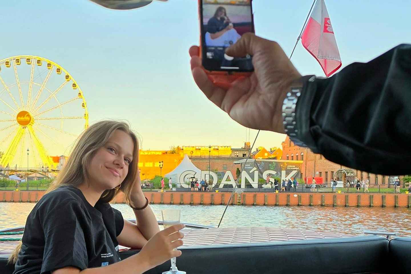 Gdańsk: Motława River Eco Cruise at Sunset with Prosecco