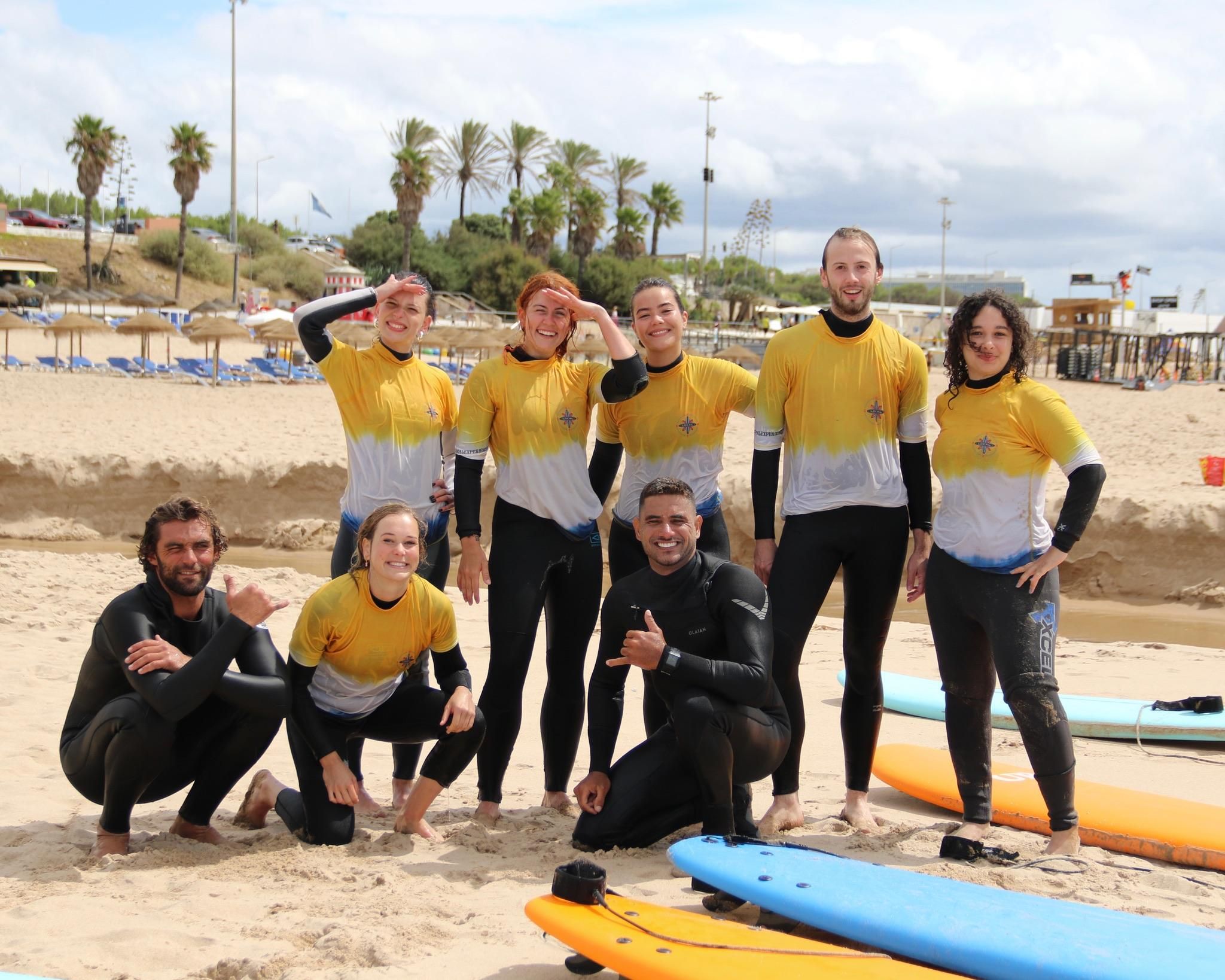Lissabon: Ein Tag Surfen in Cascais – vormittags und nachmittags
