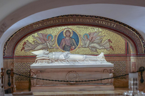 Rome: St. Peter’s Basilica & Underground Tombs Tour Group Tour in French