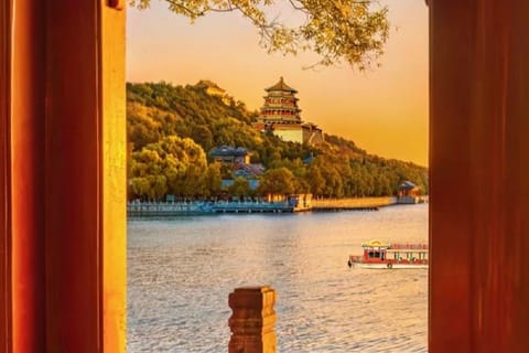 Admission ticket to the Summer Palace in Beijing (Fast Track)