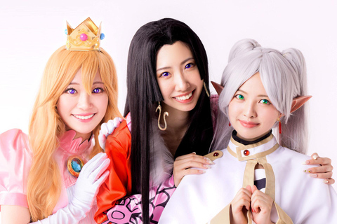 Osaka: Servizio fotografico cosplay con personaggi degli animeOsaka: Servizio fotografico cosplay di personaggi degli anime