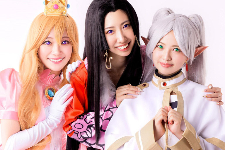 Osaka: Anime Character Cosplay Photoshoot