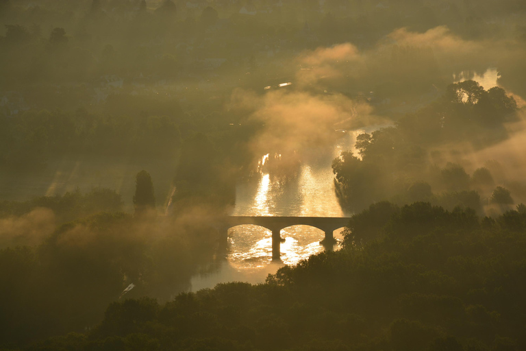 Hot Air Balloon Flight above the Castle of ChenonceauSunrise Hot Air Balloon Flight