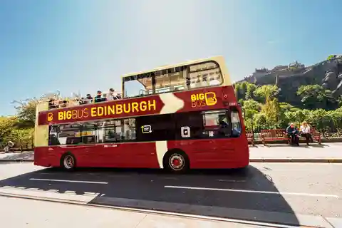 Edinburgh: hop-on-hop-off-tour met open bus